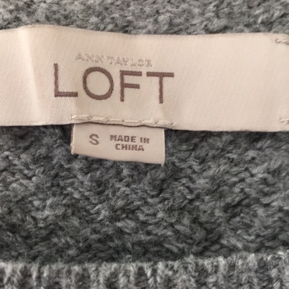 •Loft Grey Oversized Sweater• - Picture 4 of 5